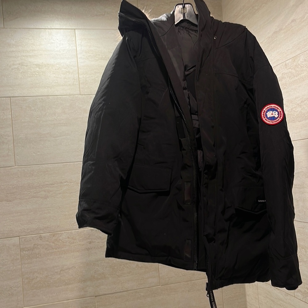 Men’s small Canada Goose parka